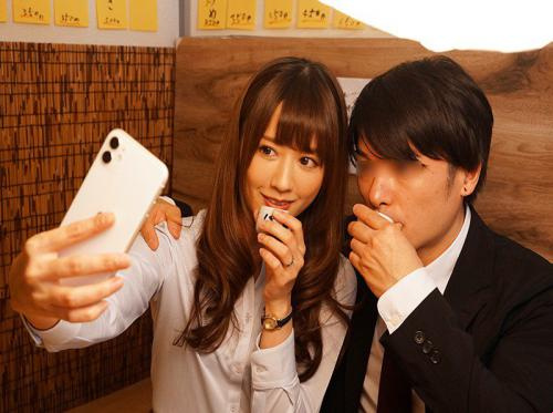Airi Kijima bị nhân viên chơi khăm khi đi nhậu say Airi Kijima bị nhân viên chơi khăm khi đi nhậu say